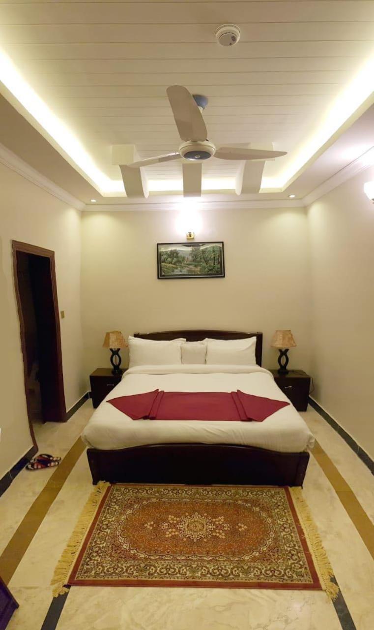 Triple One Hotel Suites Abbottabad Exterior foto