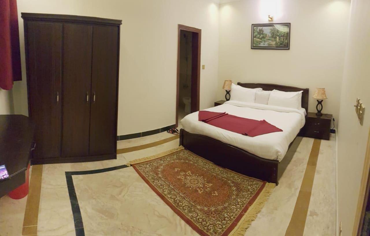 Triple One Hotel Suites Abbottabad Exterior foto