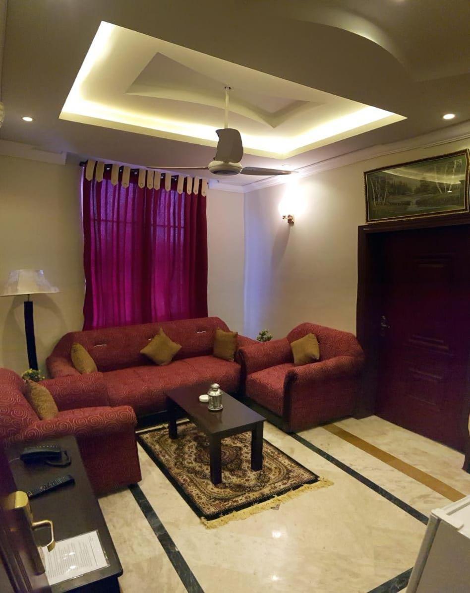Triple One Hotel Suites Abbottabad Exterior foto