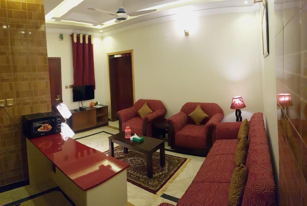 Triple One Hotel Suites Abbottabad Exterior foto